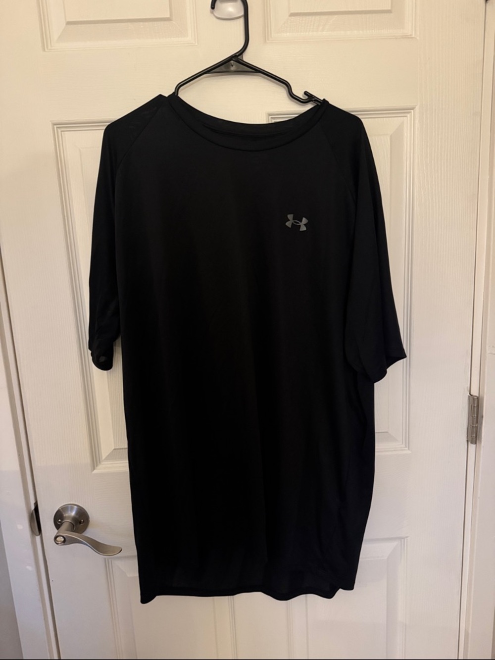 Under Armour Black Short Sleeve Athletic Tee — Crew Neck